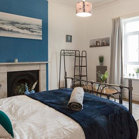 Victorian Elegance At Kingscliffe, Sleeps 17 Manchester Exterior foto