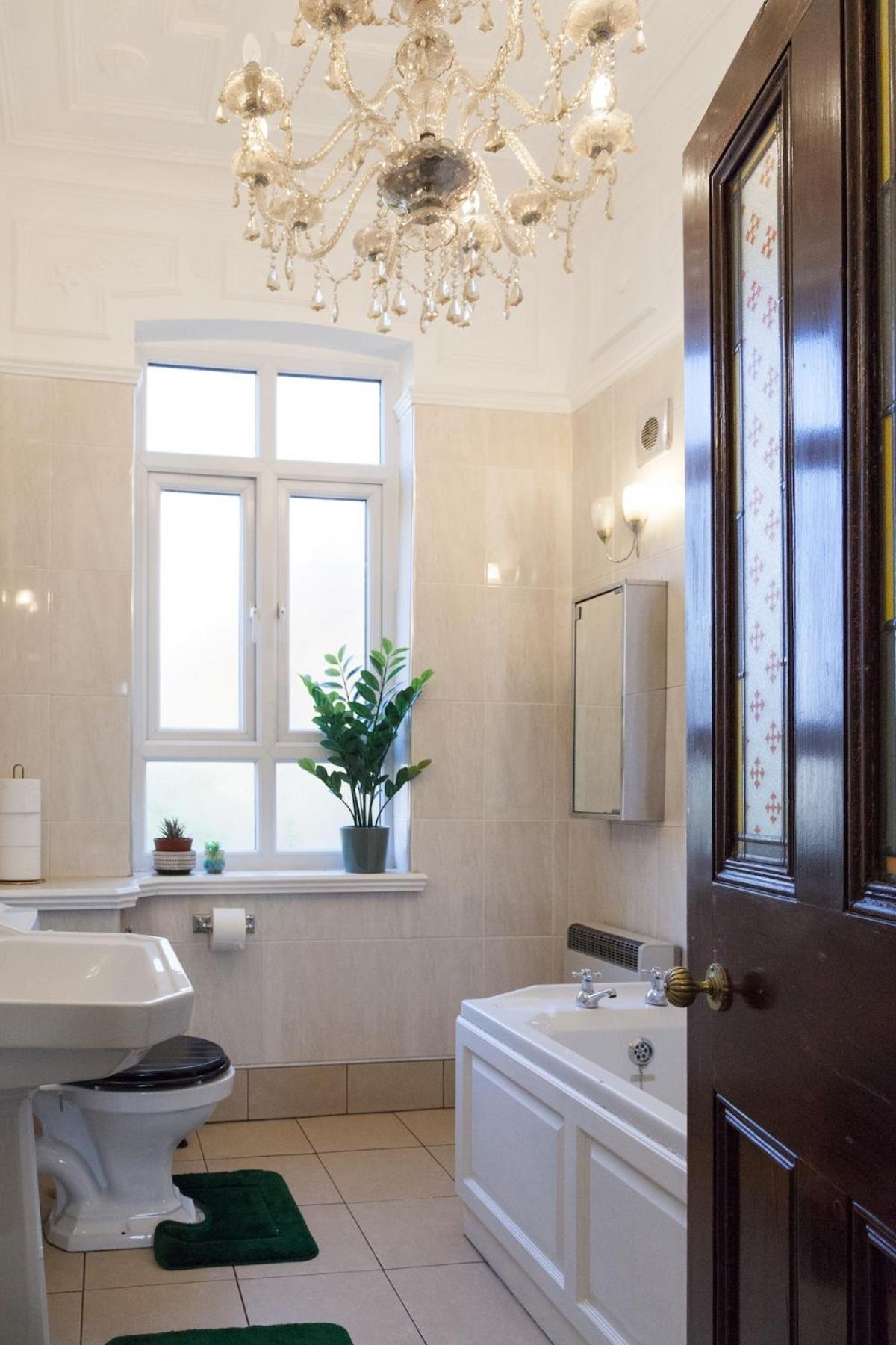 Victorian Elegance At Kingscliffe, Sleeps 17 Manchester Exterior foto
