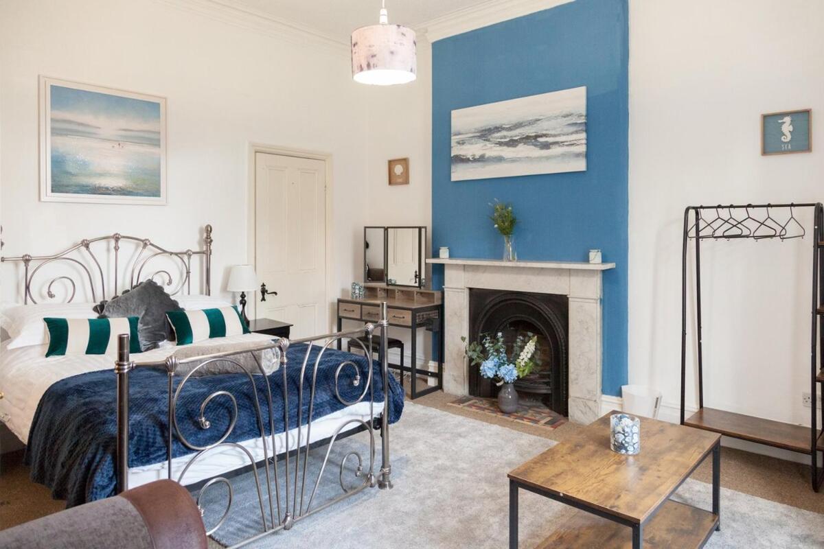 Victorian Elegance At Kingscliffe, Sleeps 17 Manchester Exterior foto