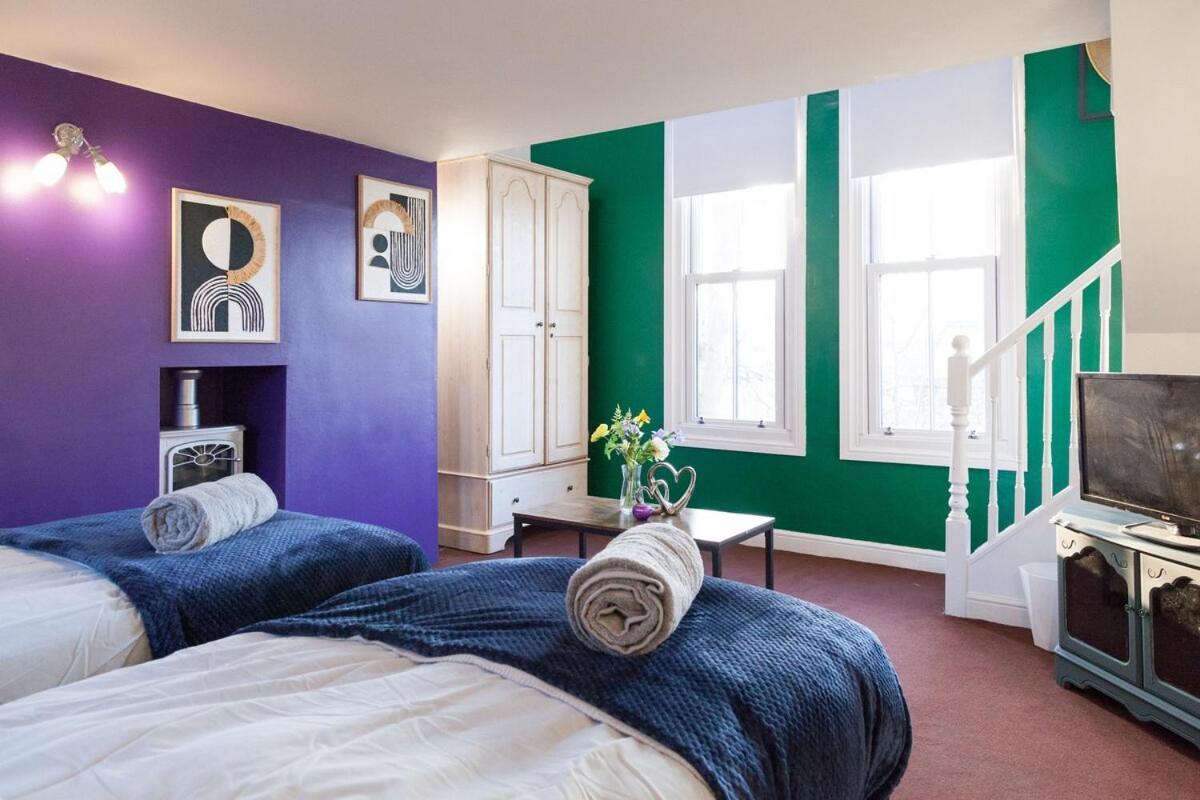 Victorian Elegance At Kingscliffe, Sleeps 17 Manchester Exterior foto